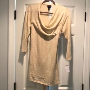 Shimmery gold lightweight maternity sweater (NWT)